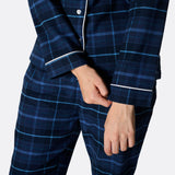 Sininen flanellinen joulupyjama naisille