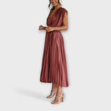 "Maria - Elegantit Pliseeratut Mekot"