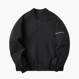 Minimalistinen bomber-takki